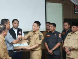 Sukseskan Pemilu 2024, Hambali Serahkan 1317 KTP Bagi Penghuni Lapas Kelas II A Bangkinang