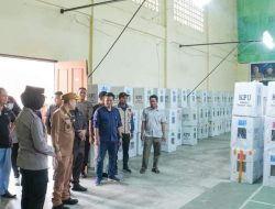 Demi Kelancaran Proses Pemilu, Pj Bupati Kampar Tinjau Kesiapan Kotak Suara dan TPS