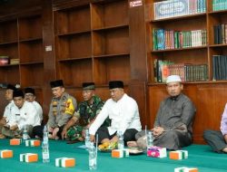 Pentingnya Memperbaiki Diri, Pj Sekda Kampar Hadiri Isra Mi’raj Nabi Muhammad SAW
