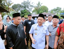 Pj Bupati Kampar Lepas Hj Rasyidah, Orang Tua Dari Ketua LPTQ Kampar