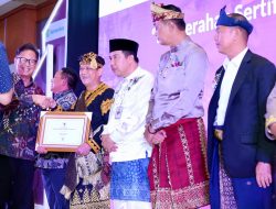 Kampar Terima Sertifikat Bebas Frambusia Dari Menteri Kesehatan RI Pada Puncak Peringatan Hari Neglected Tropical Diseases se-Dunia