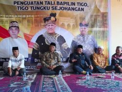 Pj Sekda Kampar Berikan Aspresiasi Kepada Pelaku Usaha Bapak Asuh Stunting