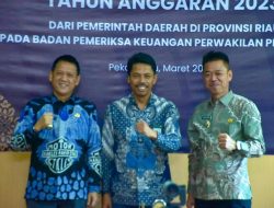 Pj Bupati Kampar Serahkan LKPD Tahun 2023 Kepada BPK RI Perwakilan Riau