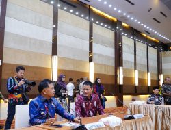 Guna Tingkatkan Kinerja, Pemkab Kampar Berikan Apresiasi Perkembangan Industri Keuangan Syariah