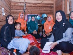 Ricana Djayanti Hambali Bersama LK2S Kampar Kunjungi Balita Penderita Stunting