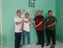 Bangun Daerah Semakin Baik, H. Nur Zafri Ambil dan Serahkan Formulir Parpol Untuk Maju Calon Bupati Kampar