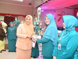 Pada Puncak Hari Kesatuan Gerak, TP PKK Kabupaten Kampar Raih Peringkat Pertama Dalam Penyuluhan 10 Program Pokok