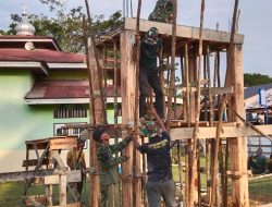 Guna Lengkapi Sarana Air Bersih, Satgas TMMD 121 Kodim 0313/KPR Bangun Tandon Air di Desa Gema