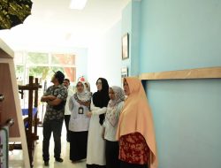 Ricana Djayanti Hambali Kunjungi Gallery Dekranasda Kampar