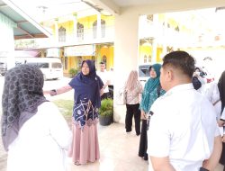 Perkuat Layanan, Pj. Ketua TP PKK Kab. Kampar Kunjungi Posyandu Melati