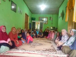 Anggota DPRD Kampar Mutia Restiana Bersama Eva Yuliana Datang ke Desa Bukit Melintang Tepati Janji Politik 