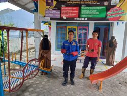 Terima Laporan Warga, Tim Rescue Damkar dan Penyelamatan Kampar Berhasil Tangkap Ular Cobra di Siak Hulu