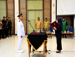 Ramlah Lakukan Pengambilan Sumpah Jabatan Sekaligus Lantik Rusli Wahid sebagai Pj. Kades Pantai Cermin