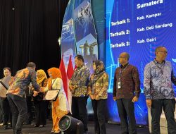 Diterima Pj Sekda Kampar, Kabupaten Kampar Raih Penghargaan TP2DD Terbaik I di Wilayah Sumatera