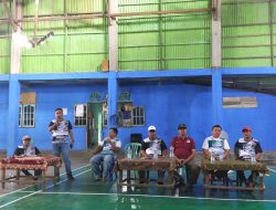 Ketua Panwascam Koto Kampar Hulu Dukung Turnamen Badminton PWI dan PBSI Kampar Cup 1 di Desa Tanjung