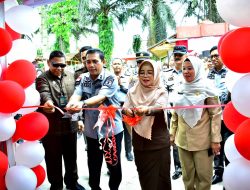 Pj Sekda Kampar Lakukan Penanaman Bibit Durian Musang King