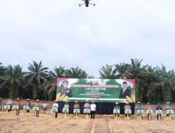 Polri dan Kementan RI Bersinergi, Kapolda Riau Pimpin Penanaman Jagung Serentak 1 Juta Hektare di Kampar
