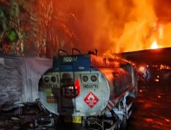 Pasca Kebakaran Gudang Penampungan BBM Solar di Pekanbaru, Polisi Selidiki Penyebabnya